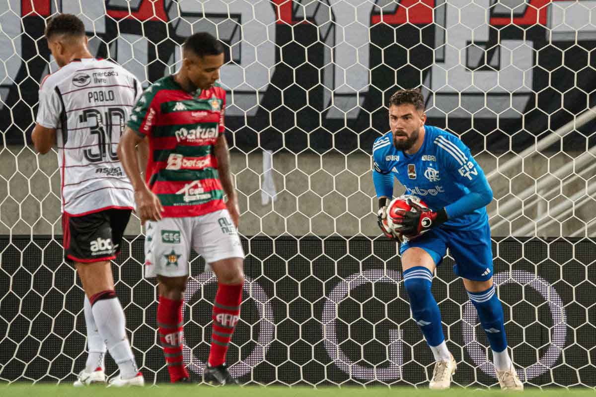 VAI SER TITULAR? MATHEUS CUNHA VIAJA A BELÉM E REFORÇA O FLAMENGO PARA A PARTIDA DESTA QUARTA